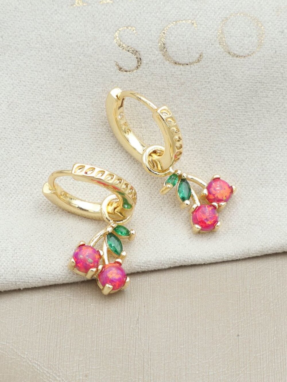 Kendra Scott Cherry Gold Berry Kyocera Opal Huggie Earrings